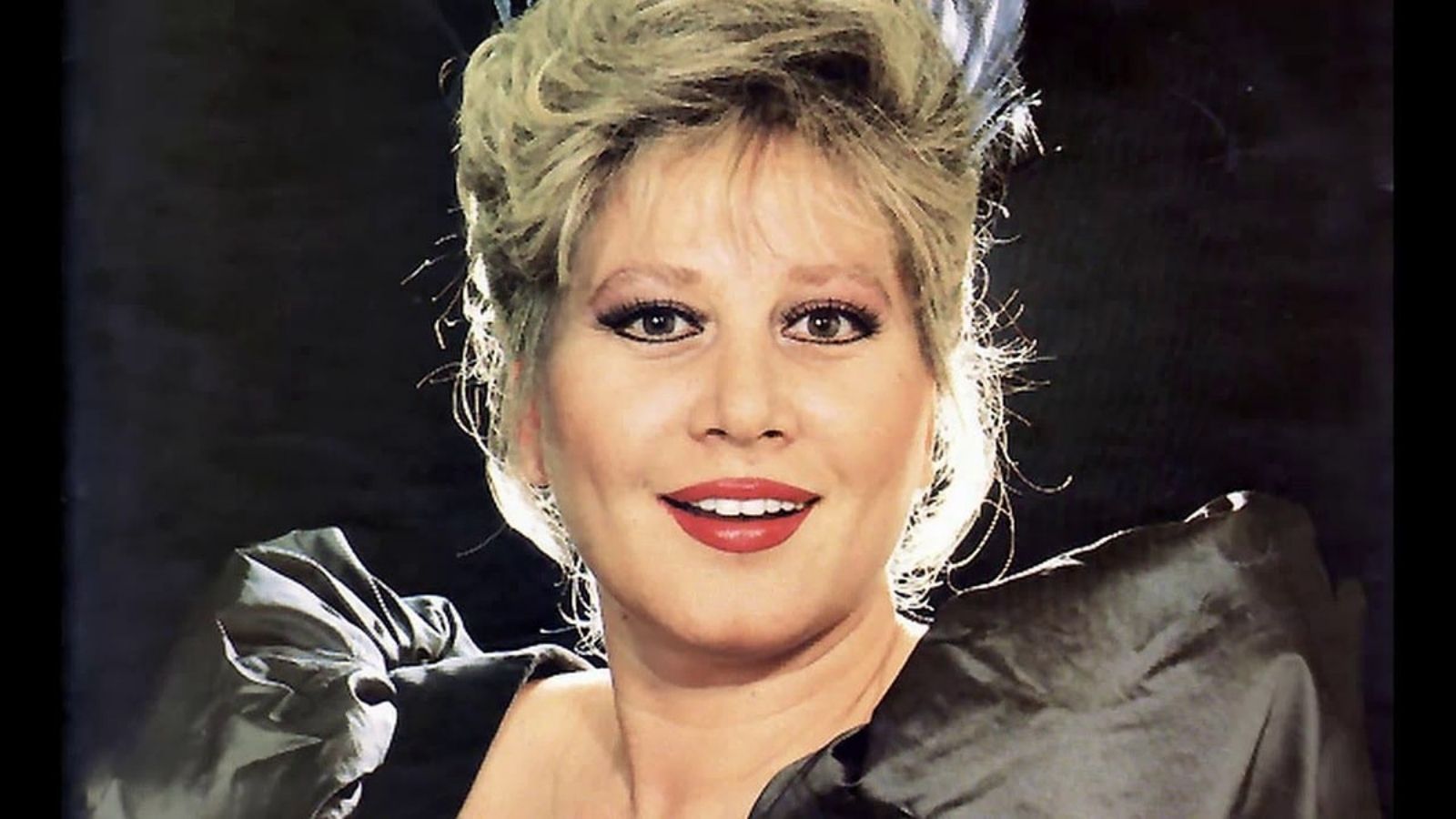 Türk Sanat Müziği’nin Efsane İsmi Muazzez Abacı Hayatını Kaybetti