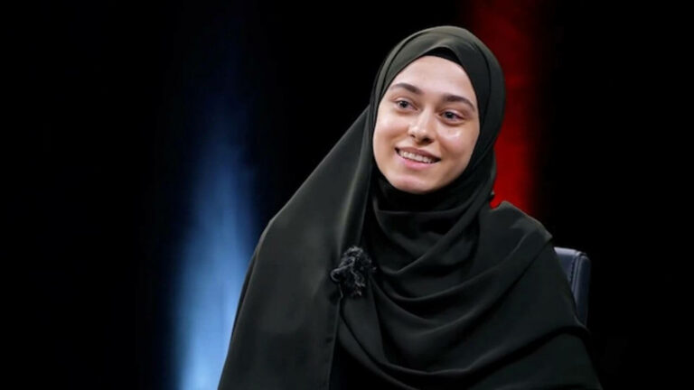 Büşra Ayaydın kimdir?