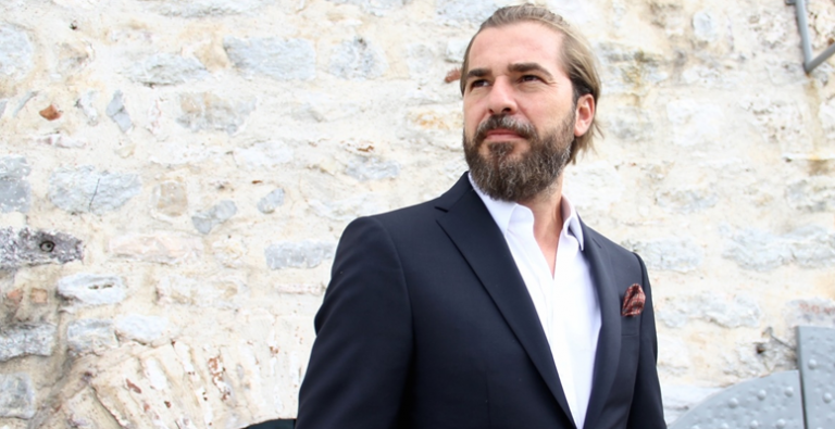 Engin Altan Düzyatan kimdir?