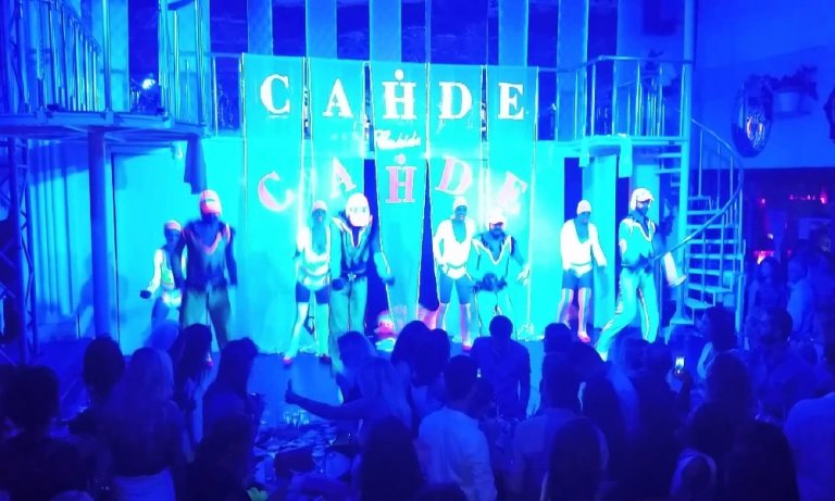 “Ünlü eğlence mekanı “Cahide” yıkıldı!