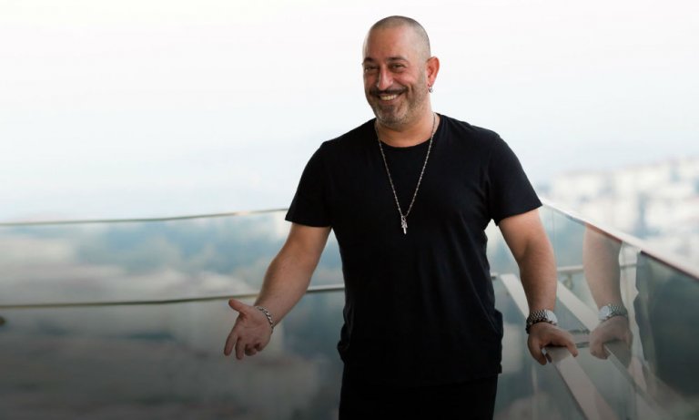 Cem Yılmaz formunu koruyor!