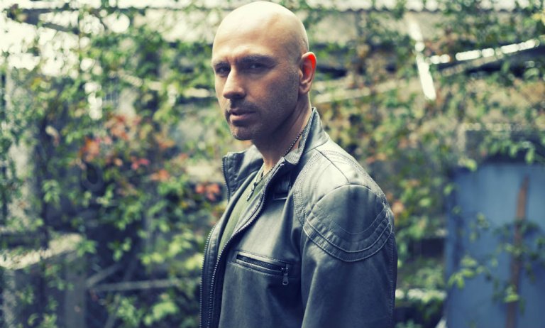 Demir Demirkan kimdir?