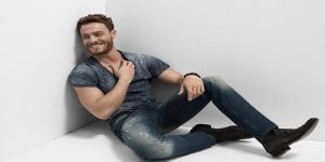 Kerem Bursin Kimdir?