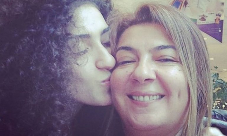 Dilan Çıtak’ın annesi!