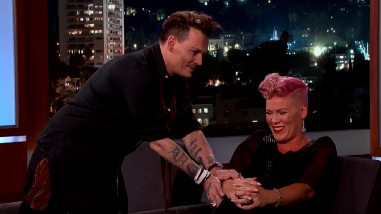 Johnny Depp, Pink ‘i çok utandırdı
