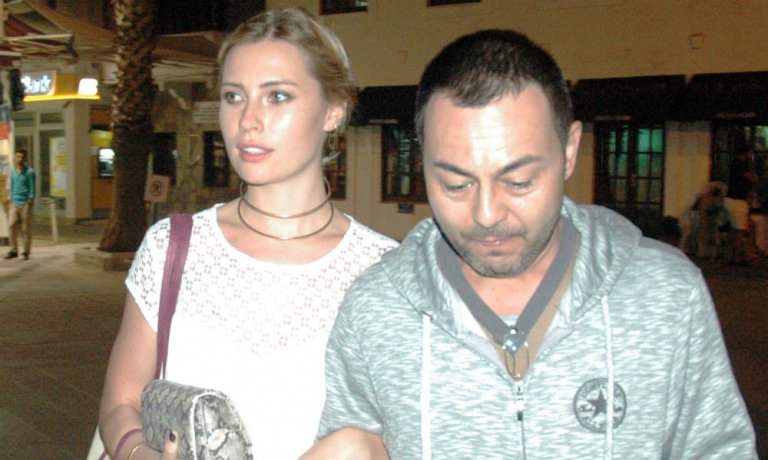 Serdar Ortaç boşanma iddialarına yanıt verdi!