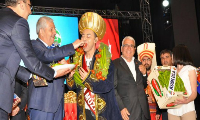 Serdar Ortaç “Kral” Seçildi