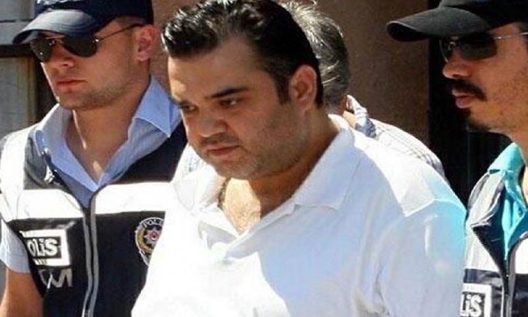 Cezaevindeki Sezer İnanoğlu, bir yıllık eşinden boşanıyor!