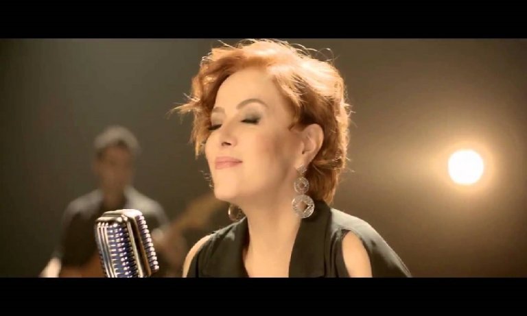 Zuhal Olcay, Ortaköy Yetimhanesinde konser verdi!