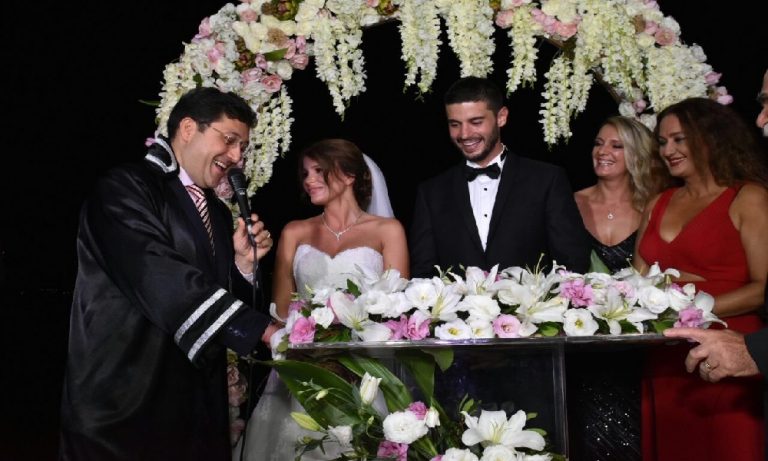 Berk Oktay ve Merve Şarapçıoğlu evlendi!