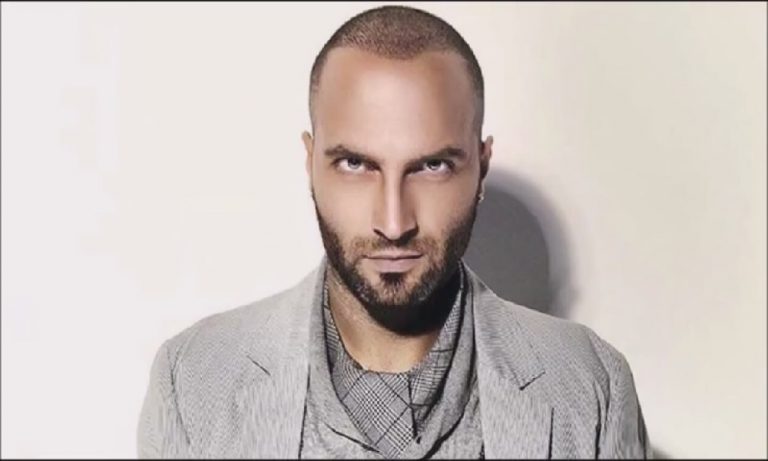 Berkay, sahnede ikinci evlilik teklifini etti!