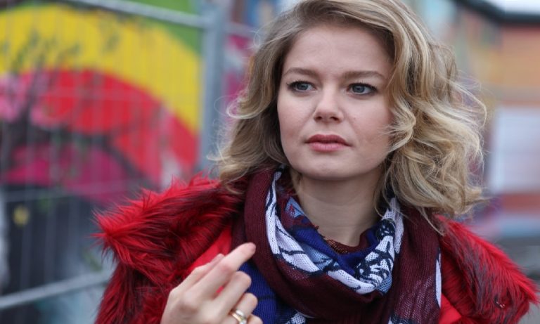 Burcu Biricik’ten balayı selfiesi!