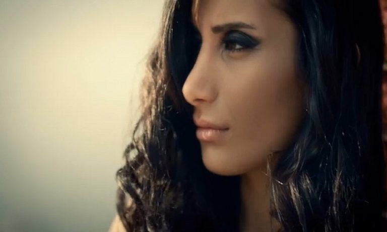 İrem Derici, Lider Şahin’le olan aşk iddialarına yanıt verdi!