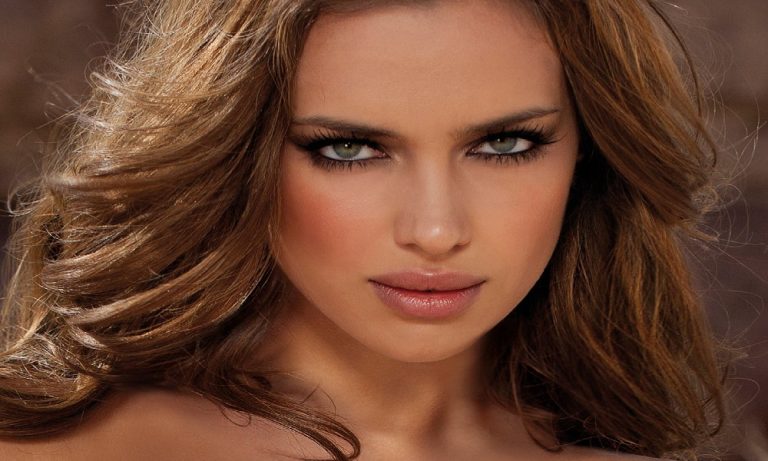 Irina Shayk, 14 yaşındayken korkunç göründüğünü düşündüğünü itiraf etti!