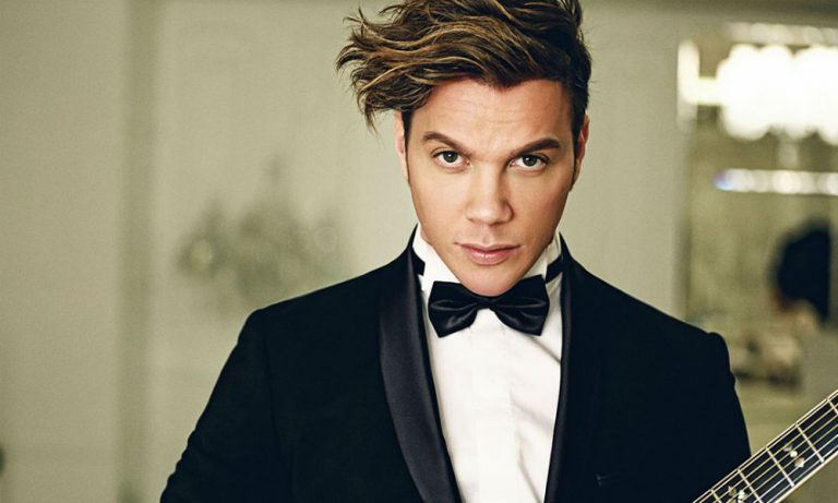 Ünlü Müzisyen Sinan Akçıl’dan Sıla’ya miting göndermesi!