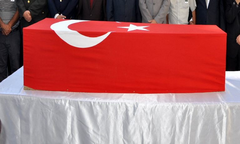 Ünlüler dünyasından Gaziantep saldırısına tepki çığ gibi büyüyor!