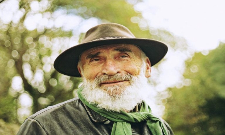 Tuncel Kurtiz’in mezarı üç yıldır hala yapılmadı!