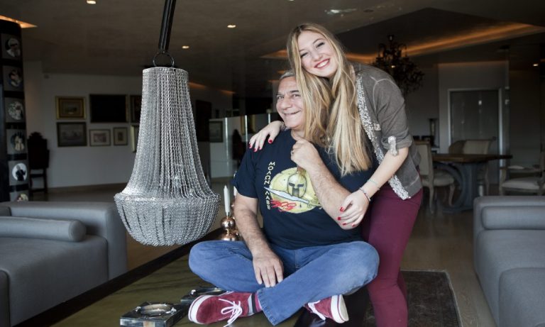 Yasmin Erbil bikinili fotoğraf paylaştı, sosyal medyayı salladı!