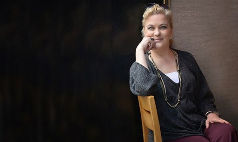 Nurseli İdiz, Erzincan’dan İstanbul’a taksiyle döndü!