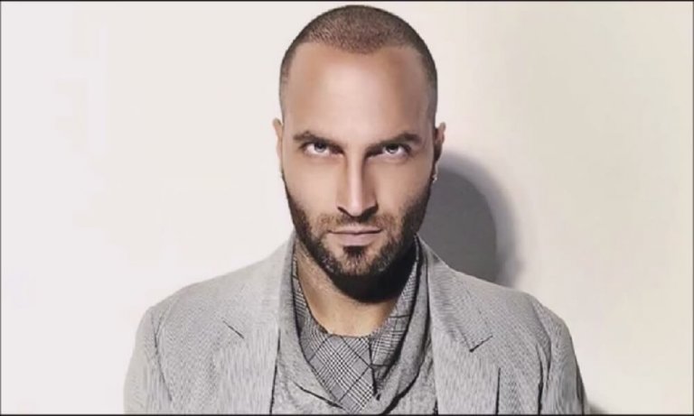 Berkay, gözündeki kanama ilerleyince Antalya konserini iptal etti!