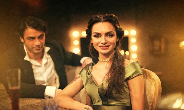 Birce Akalay, eşi Sarp Levendoğlu’nun bütün fotoğraflarını sildi!