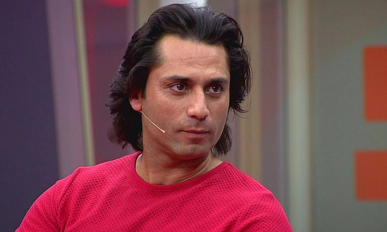 Sedat Kapurtu Kimdir?