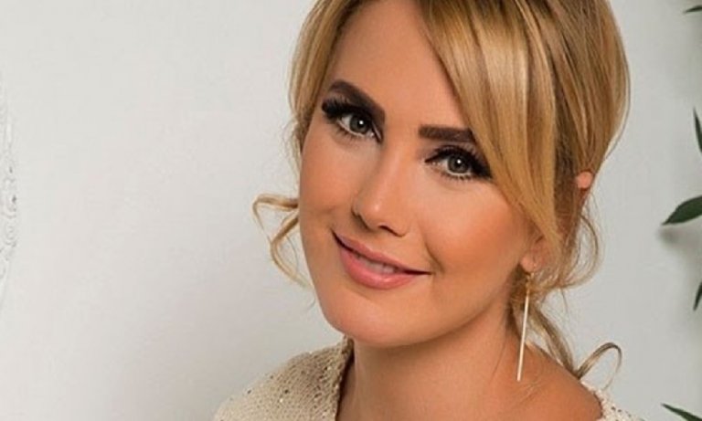 Ece Erken zehirlendi, hastaneye kaldırıldı!