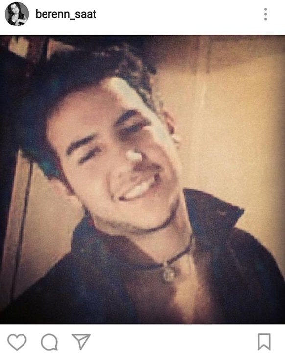 Beren Saat Doğum Gününde Ölen Sevgilisinin Kolyesini Taktı