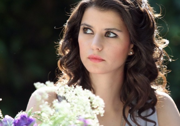 Güzel Oyuncu Beren Saat'ten 4 Ay Sonra Gelen Paylaşım