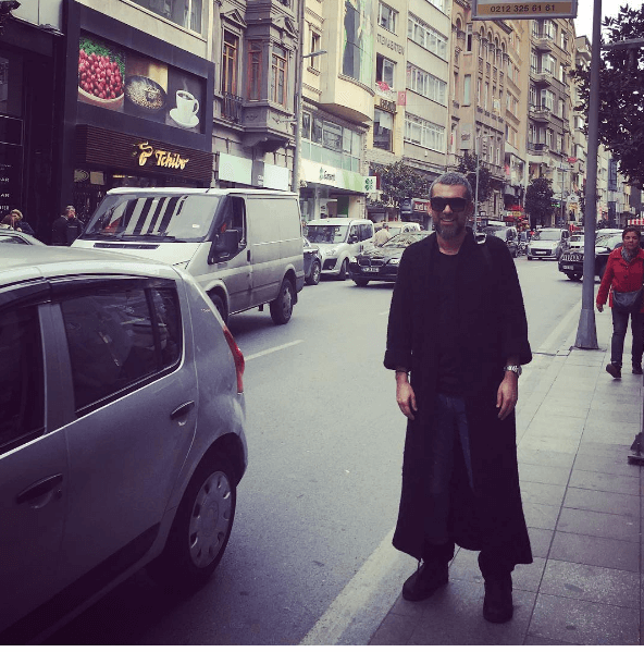 Hakan Akkaya'ya Vale Kazığı