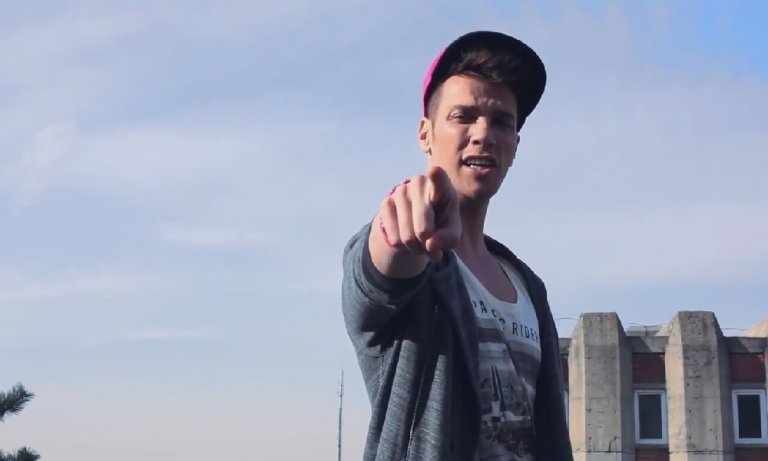 Sinan Akçıl’dan aşka sitem: “Ey aşk nedir mesele?