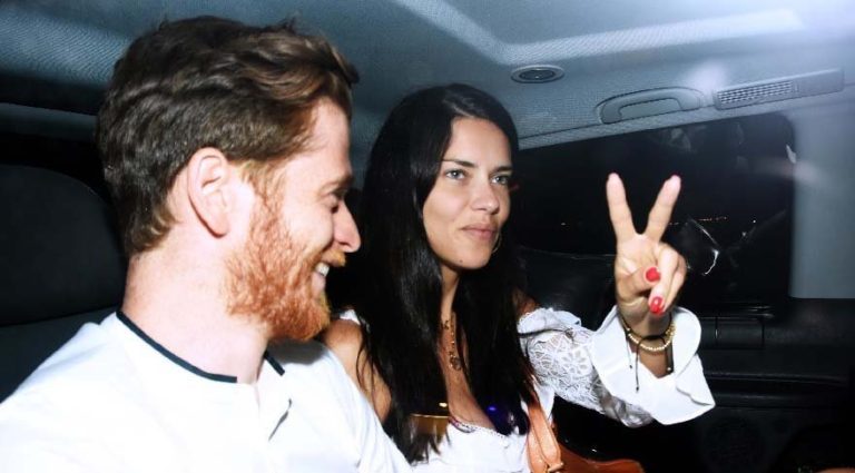 Sere Serpe Güneşlenen Adriana Lima Magazinin Tek Gündemi