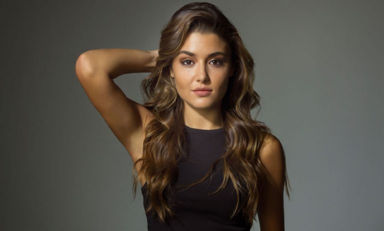 Hande Erçel mayolu görüntülendi, kiloları şoke etti!