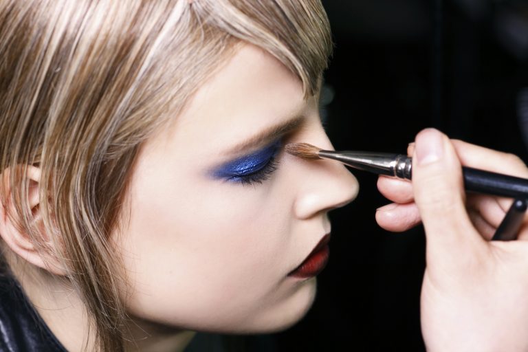 Kalıcı Makyaj Tüyoları İle Kusursuz Makyaja Adım Adım