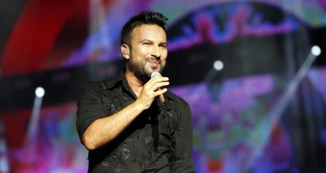 Tarkan Yeni Albümü İle 32 Milyon Kazandı!