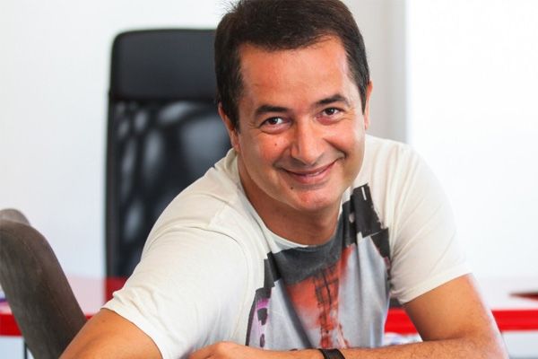 Acun Ilıcalı Yine Yarışmacısını Bırakmadı!