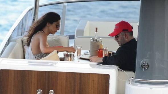 cem-yilmaz-cok-sinirlendi-