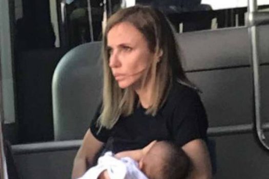 gulsen-oglunu-emziriyor