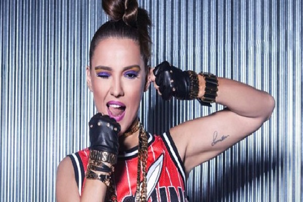 Demet Akalın, minik öğrenciyi döven öğretmene ateş püskürdü!