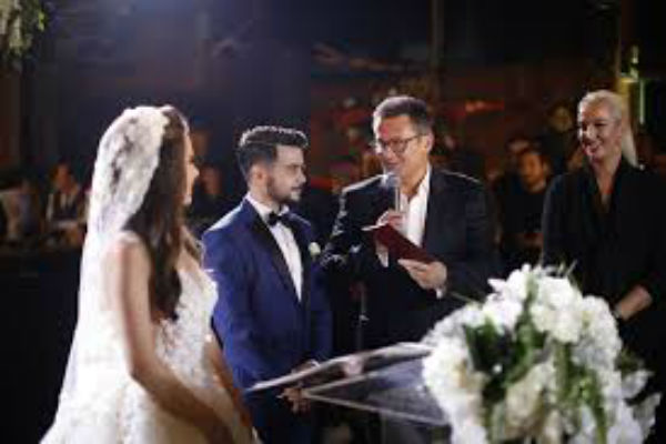 Rüzgar Erkoçlar’ın Eşi:’Siz Yalnızlığınızda Boğulacaksınız’