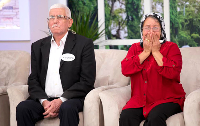 1985 yılında Adana Meydan Doğum Hastanesinde dünyaya gelen ve kendilerine "öldü" denilen çocuklarının kaçırıldığı haberini alan çift