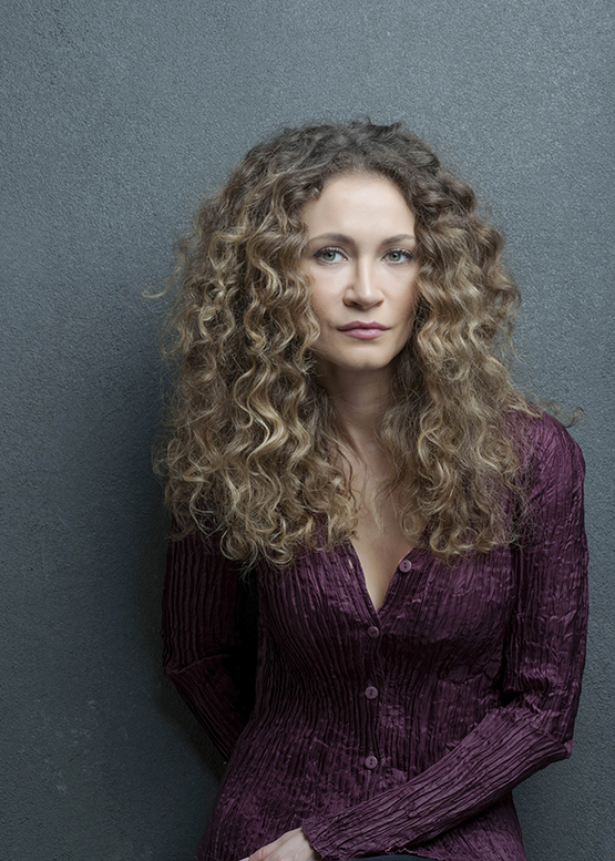 Ece Dizdar Sevgilisini Öpe Öpe Doyamadı!