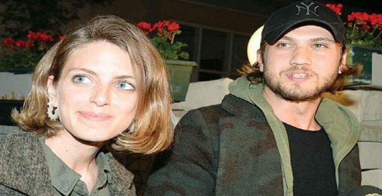 Öpüşme Sahneleri Büyük Aşkı Bitirdi