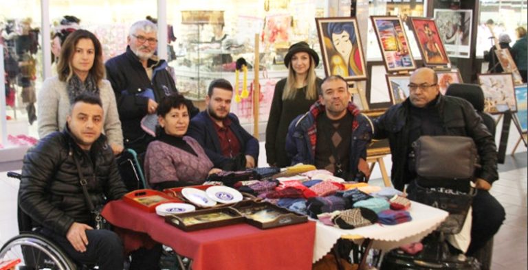 Engellilerden Resim ve El Sanatları Sergisi