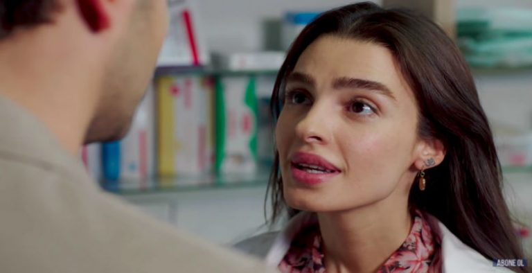 Mehrnoush Esmaeilpour Kimdir?