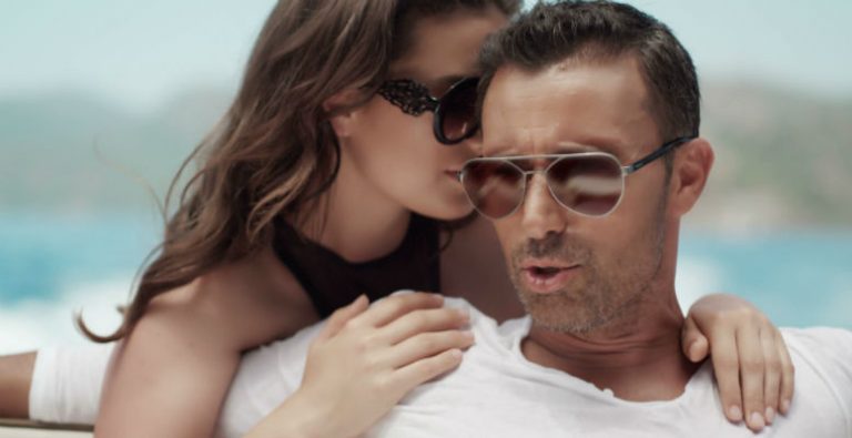 Mustafa Sandal’dan Boşanma Haberlerine Açıklama Geldi