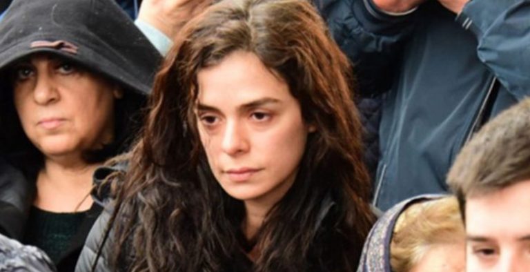 Özge Özpirinçci’nin acı günü!