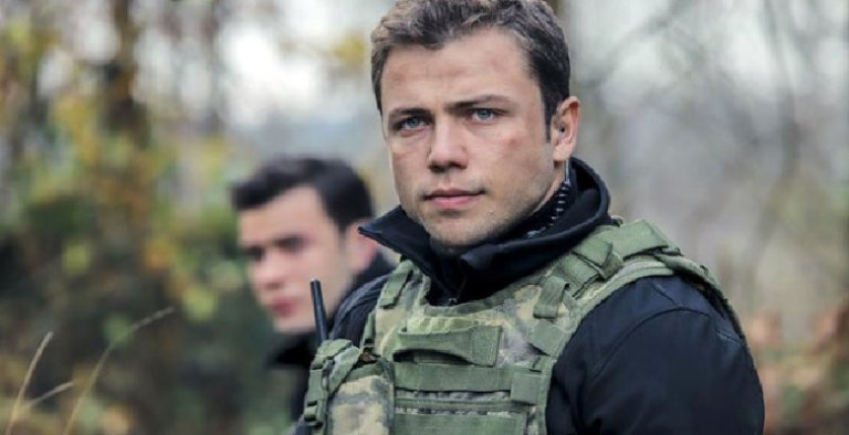 Söz dizisine yeni bir yakışıklı… Burak Çelik, Söz dizisi kadrosuna katıldı!