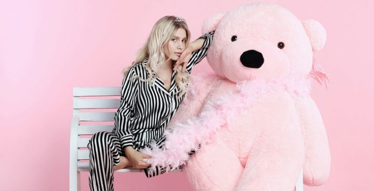 Aleyna Tilki’ye Takipçisinden Sınırları Aşan Yorum!