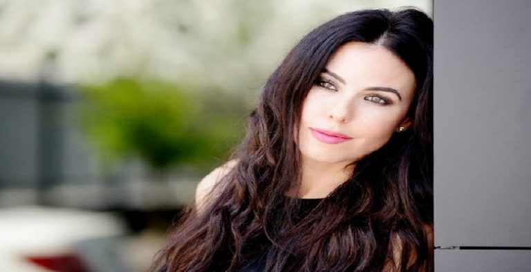 Defne Samyeli’nin tarzı şaşı etti! Üst tarafı kışlık, alt tarafı yazlık…